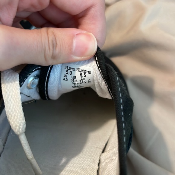 Vans womens 6.5, mens 5.0 - Picture 8 of 9